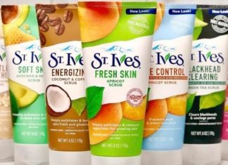 The 7 Best St. Ives Exfoliators, According to Skincare Enthusiasts