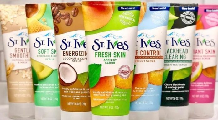 The 7 Best St. Ives Exfoliators, According to Skincare Enthusiasts