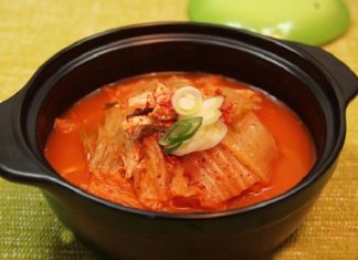 “The Ultimate Guide to Eating Spicy Korean Noodles Like a Pro”