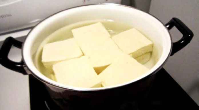 How to Store Tofu in the Fridge to Keep it Fresh, Prevent Souring, and Avoid Odors