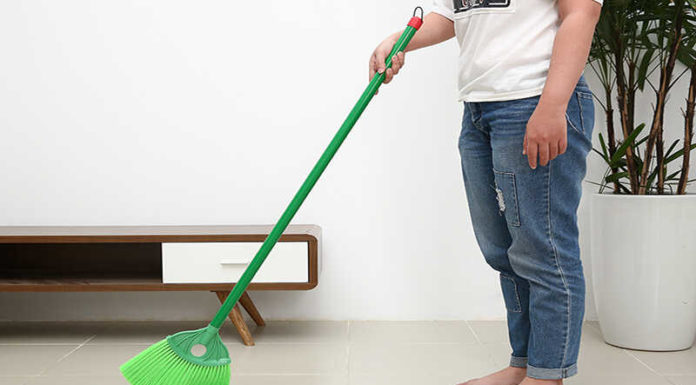 The Ultimate Guide to Choosing a High-Quality, Long-Lasting Broom