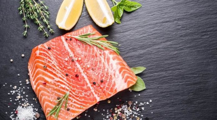 How to Choose Fresh and Delicious Salmon