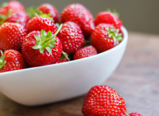 “The Ultimate Guide to Removing Pesticides from Your Favorite Fruits”