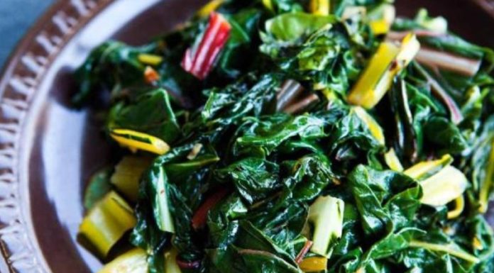 A Rainbow of Flavor: Crispy Garlic Stir-fried Bok Choy