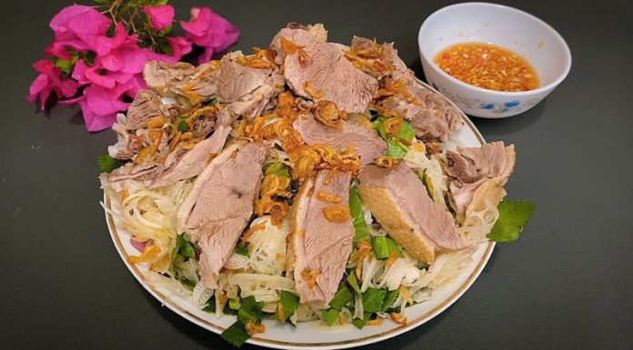 The Ultimate Guide to Making Crispy and Delicious Banana Tree Salad: A Unique and Tasty Treat