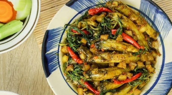 “A Tasty and Tangy Treat: Spicy Braised Goby Fish with Vietnamese Coriander.”