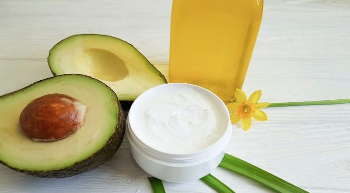 “Summer Skin Brightening: A Delicious Duo of Avocado and Yogurt for Glowing Skin”
