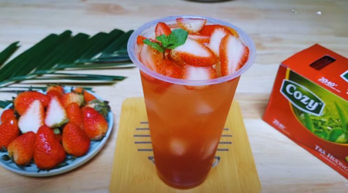 The Perfect Homemade Strawberry Tea: An Easy, Quick Guide