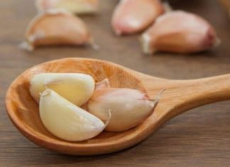 “The Ultimate Guide to Getting Rid of Garlic Breath Without Brushing”