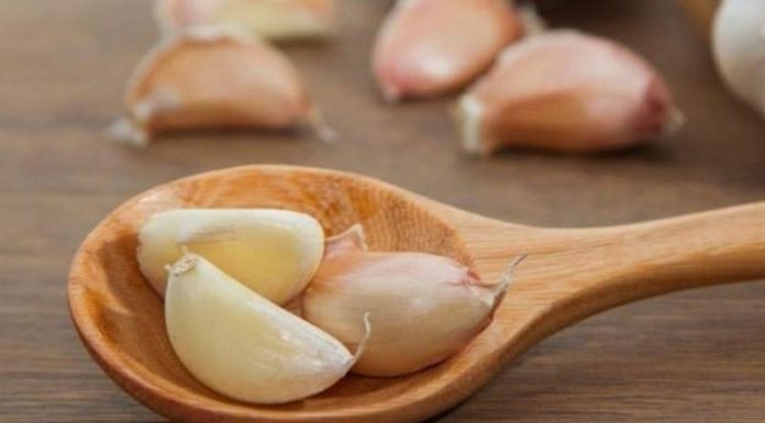 “The Ultimate Guide to Getting Rid of Garlic Breath Without Brushing”