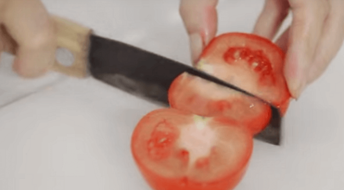 The Easiest Way to Peel Tomatoes