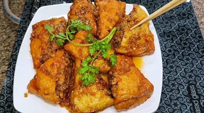 “A Delicious and Appetizing Recipe: Tofu Stuffed with Minced Meat, Braised in Lemongrass and Chili”