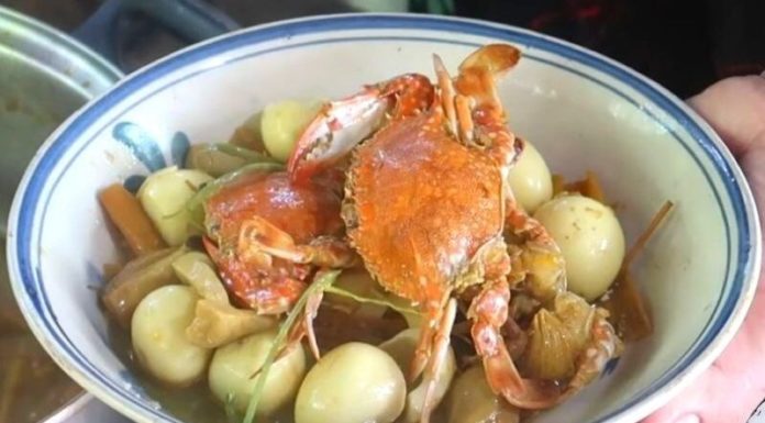 The Ultimate Guide to Cooking Crab Coconut Noodle Soup: A Delicious and Savory Adventure