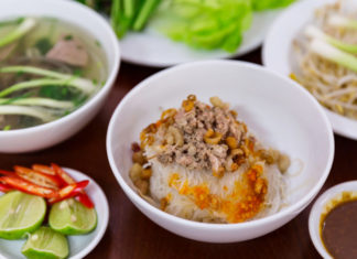 The Ultimate Guide to Cooking Delicious and Authentic Gia Lai Dry Pho at Home