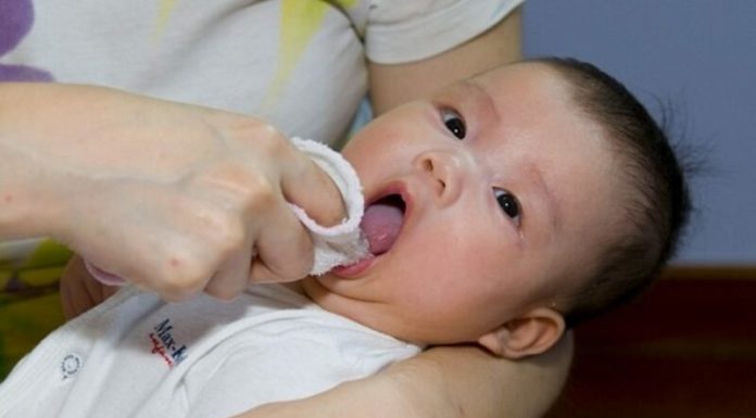 Why Tongue Cleaning for Newborns is Important and How to Do it Right