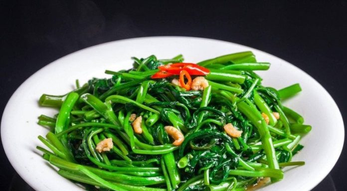 The Secret to Perfect Stir-Fried Water Spinach: It’s All in the Technique