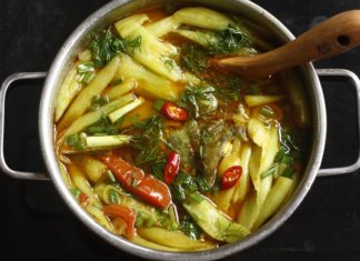 The Ultimate Guide to Cooking Delicious Fish Soup with “Rau Dọc Mùng”