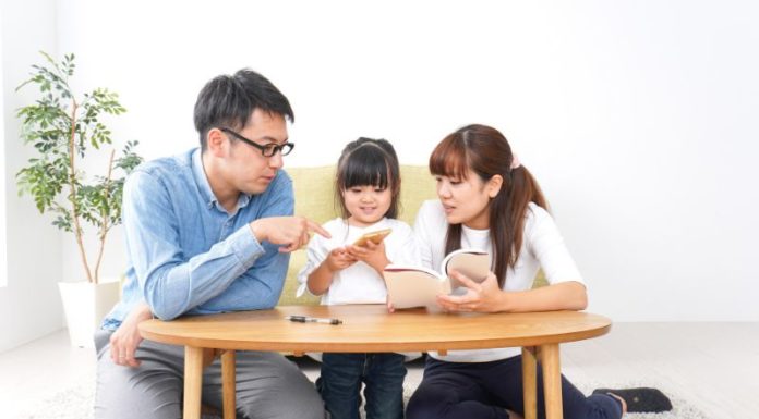 Parents, Teach Your Kids These 5 Simple Things This Lunar New Year