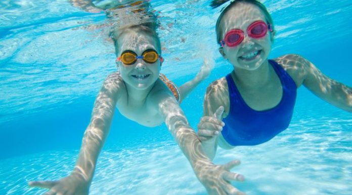 Parents: Beware of These Health Conditions Before Taking Your Kids Swimming