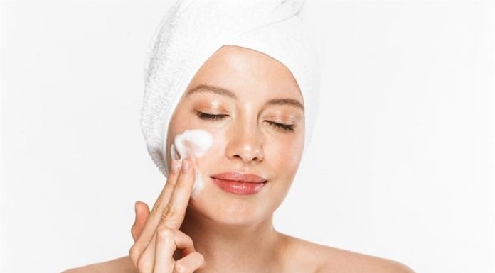 3 Reasons Why Nighttime Skincare is Essential to Prevent Premature Aging and Dull, Rough Skin