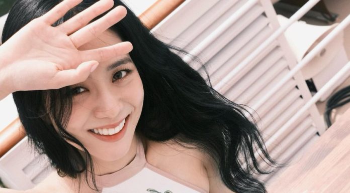 The Ultimate Guide to Eating Your Way to Gorgeous Hair and Luscious Lashes