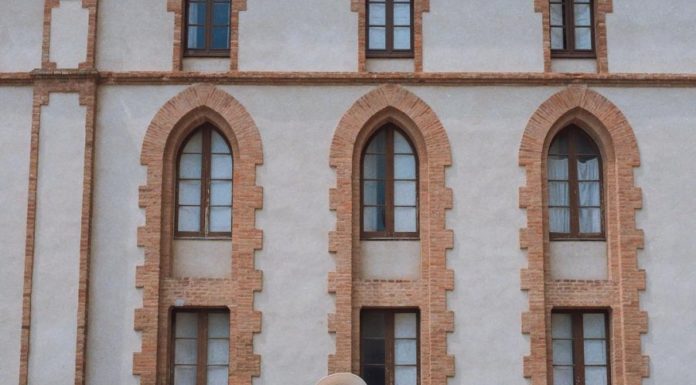 The Ultimate Guide to Choosing a Mermaid Skirt: Elevate Your Style and Lengthen Your Legs