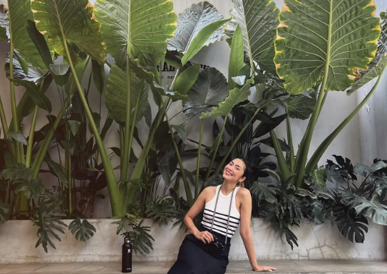 3 Skirt Styles That Make Thanh Ha Tang Look Younger and More Fashionable