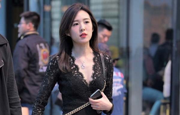 4 Skirt Styles That Age You and Should Be Avoided for a Youthful Look