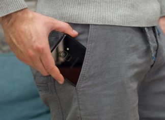 “The Great Pocket Debate: To Screen or Not to Screen?”