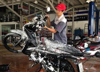 Is it Advisable to Wash Your Car with a Warm Engine?