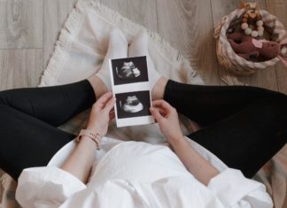 When Does a Baby Bump Start to Show? Understanding the Changes in Your Belly Size During Pregnancy.