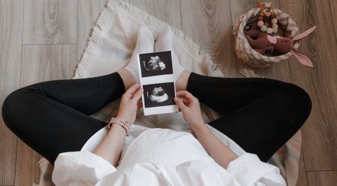 When Does a Baby Bump Start to Show? Understanding the Changes in Your Belly Size During Pregnancy.