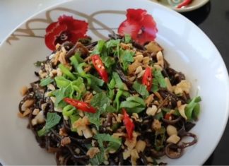 The Mouth-Watering Magic of Mushrooms: A Crispy, Chewy, and Delicious Salad Sensation