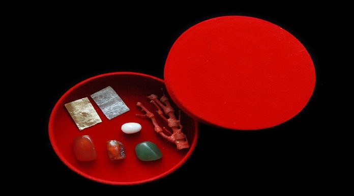 What is an Ancestral Tablet? Understanding the Components of a Cốt Bát Hương.