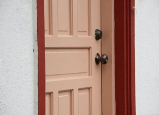 4 Tips to Secure Your Doors and Prevent Burglaries Effectively