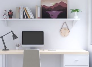 Is It Okay to Put a Desk in the Bedroom? How to Choose the Right Direction