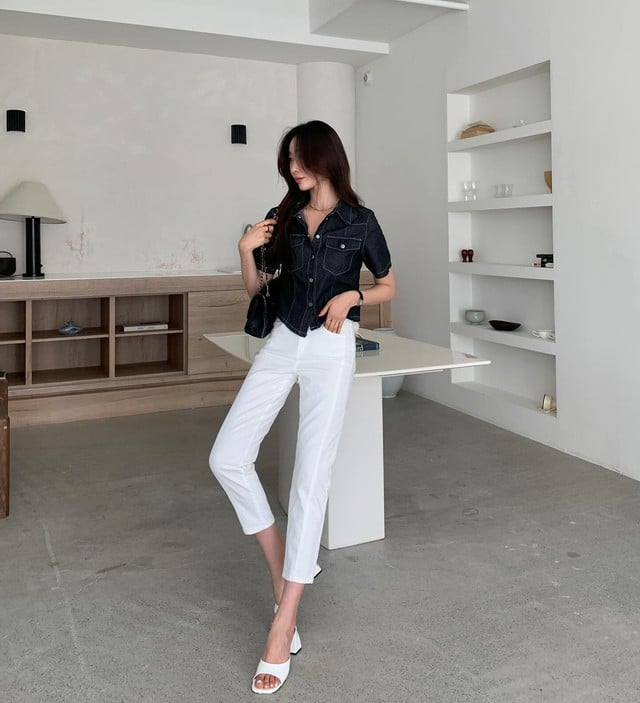 The Ultimate Style Guide: 10 Ways to Wear Denim for a Youthful, Flattering Look