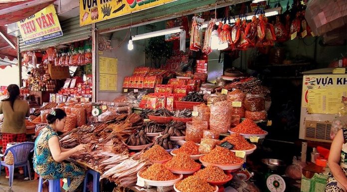 A Tasty Tour: 4 Must-Visit Spots for Ha Long’s Delicacies