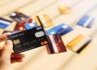 “Uncomplicating Credit Card Applications: Clear Terms and Easy Procedures”