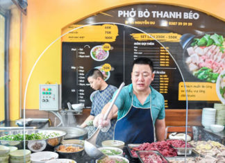 A Nostalgic Twist: Hanoi’s Iconic Pho Served Over Cold Rice