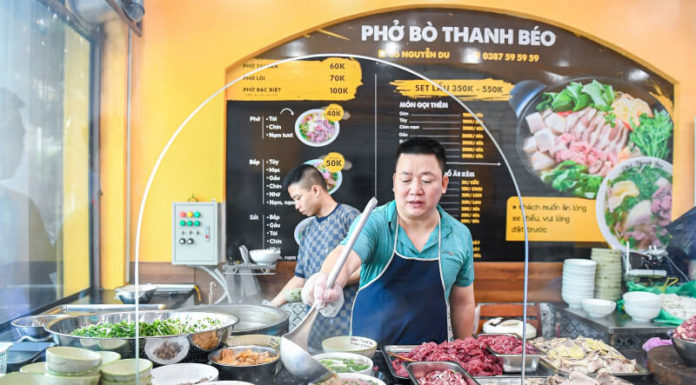 A Nostalgic Twist: Hanoi’s Iconic Pho Served Over Cold Rice