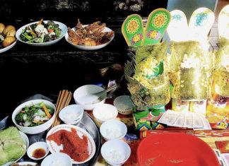 Is Using Koi Fish Instead of Carp for the Worship of the Kitchen God Acceptable?