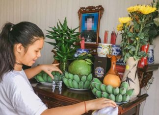 What Type of Water Should You Use to Clean Your Ancestral Altar for a Lucky and Prosperous New Year?