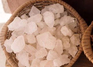 Which Is the Better Choice: White or Brown Rock Sugar?