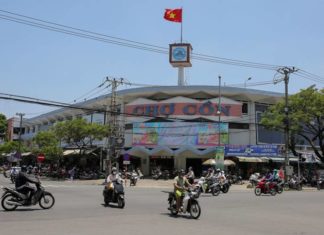 Danang’s Con Market Food Tour: A Taste of Central Vietnam’s Delights