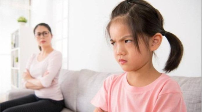 The Secret to Raising Independent Children: 4 Tips for “Lazy” Parents