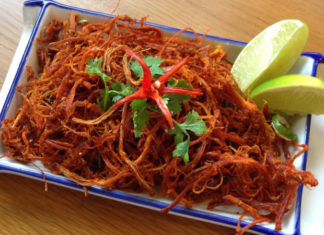 The Secret Ingredient to Elevate Your Pho: A Splash of Lemon