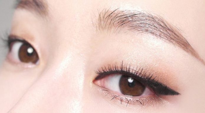 The Ultimate Guide to Achieving the IT Girl’s Sparkling Eye Makeup Look