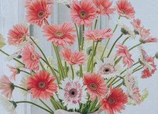 The Ultimate Guide to Arranging Artificial Flowers: 8 Eye-Catching and Impressive Ways