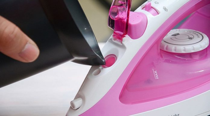 The Ultimate Guide to Mastering Your Handheld Steam Iron